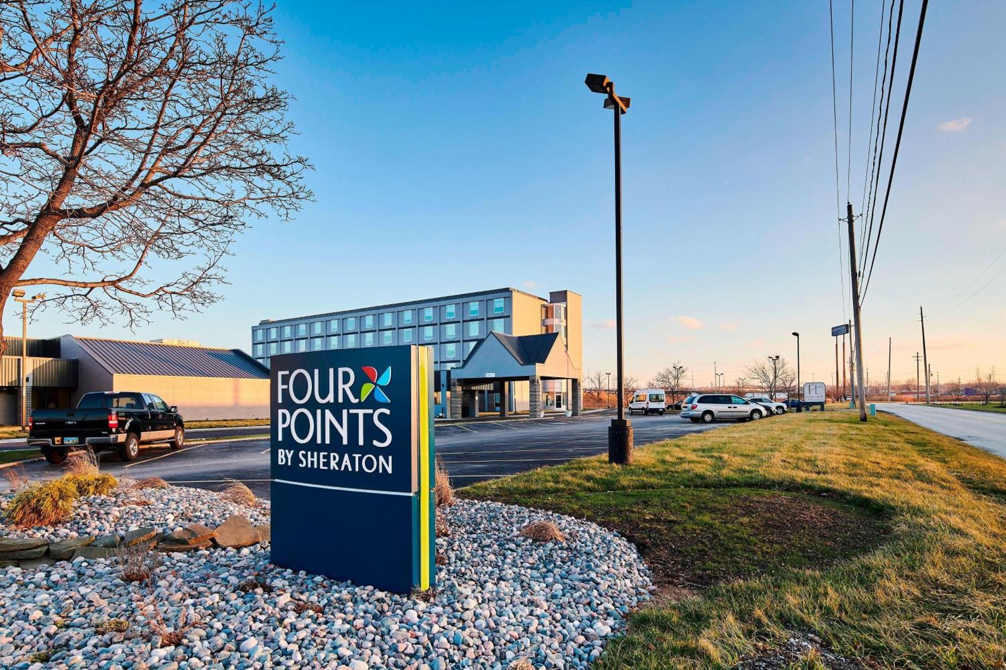 Four Points By Sheraton Cleveland-Eastlake Exterior photo